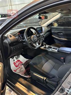 نیسان سێنترا